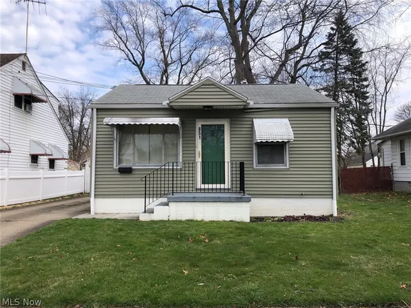 851 Iredell St, Akron, OH 44310