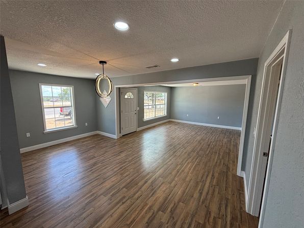 3137 State Highway 59 N, Bowie, TX 76230