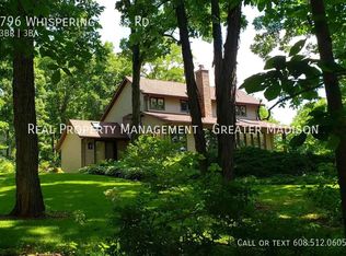 796 Whispering Oaks Rd, Oregon, WI 53575