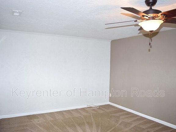 2nd image of 5718 E Hastings Arch