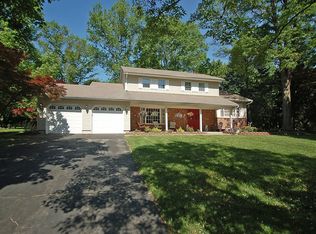 11 Hathaway Dr, Princeton Junction, NJ 08550