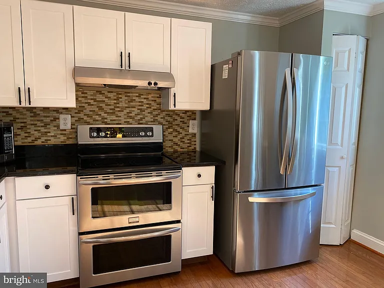 1666 Barnstead Dr — Photo 16