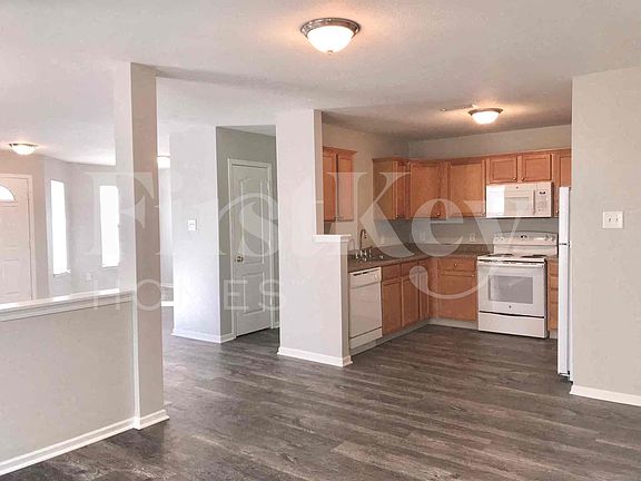 5th image of 15400 Gallow Ln