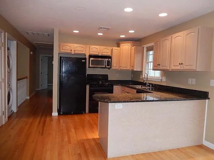 25 Skyline Dr — Photo 2