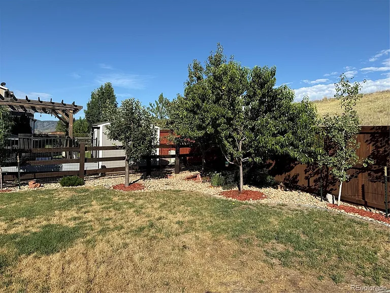 18489 W 84th Pl — Photo 29