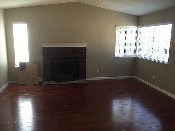 3rd image of 3761 Sparrowood Way