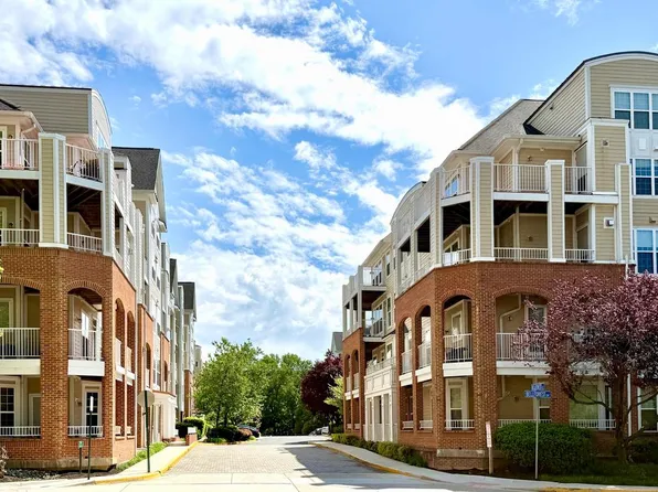 2700 Bellforest Ct APT 108, Vienna, VA 22180