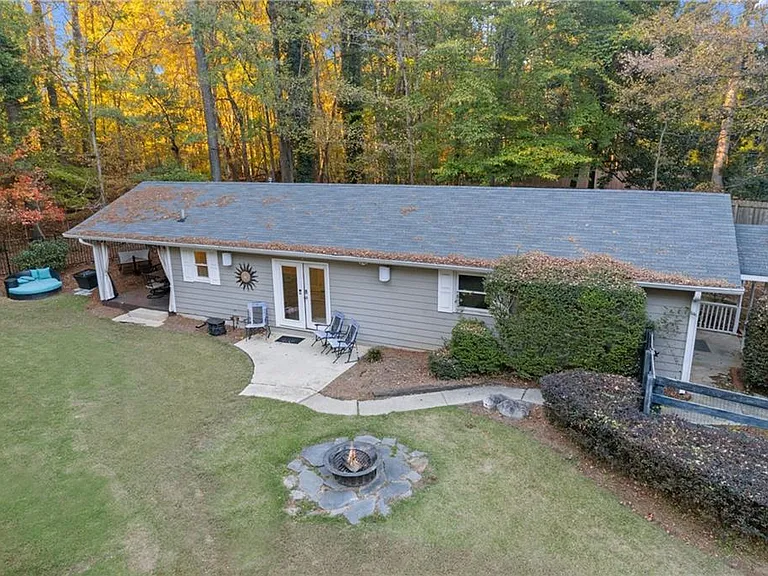 1532 Huntingdon Trl — Photo 37