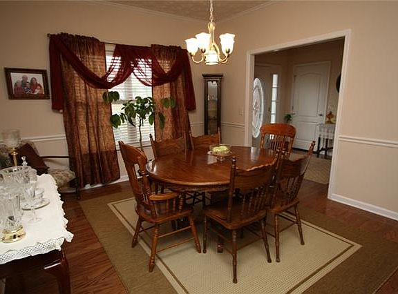 5th image of 5106 Honeybee Dr