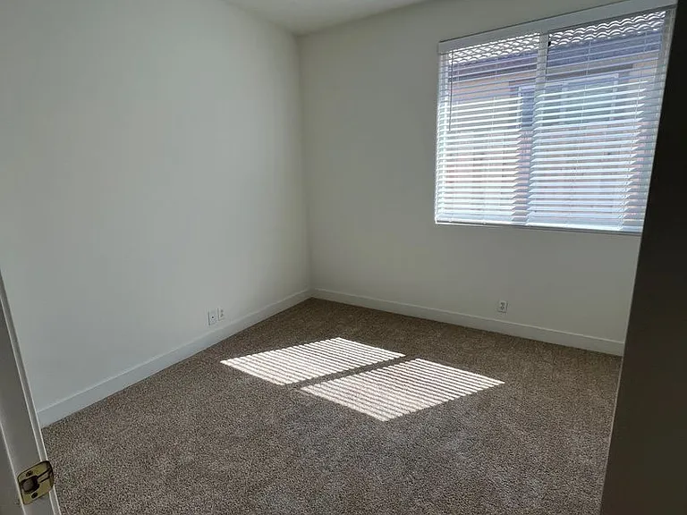 8321 Lewis Ave — Photo 16