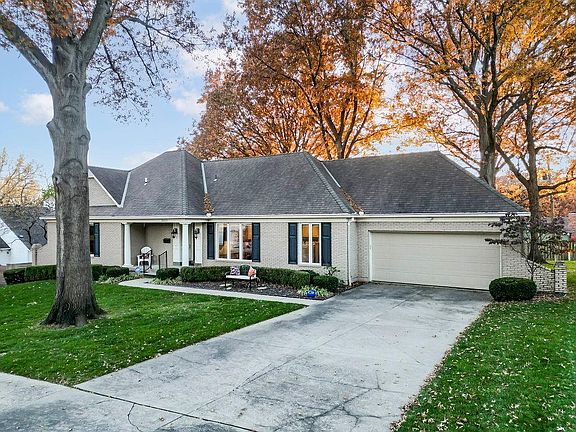 4th image of 10221 Oakridge Cir