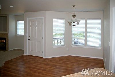 5th image of 303 Brant Ln #18