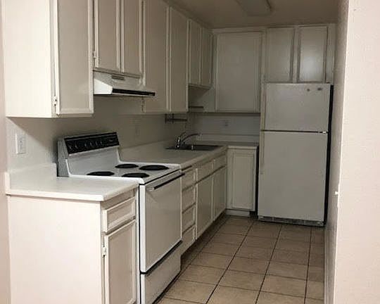 4th image of 680 N Ashurst Ct Unit I206