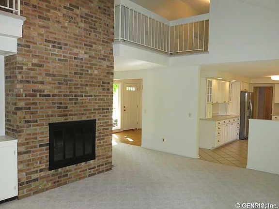 2nd image of 5 Surrey Ln