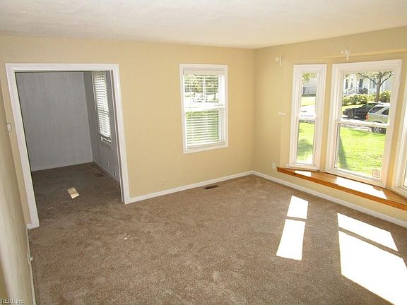 3rd image of 116 Winshire St