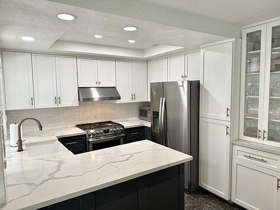 5th image of 117 E Wilson St APT B