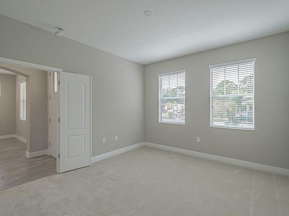3rd image of 2610 Bayside Dr S