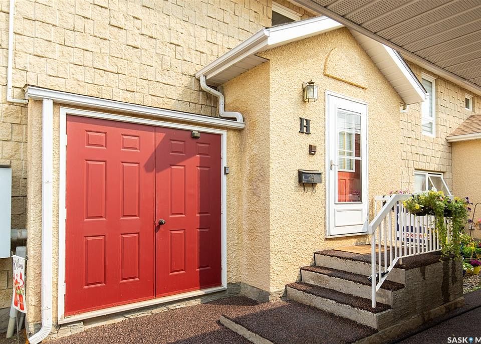 1st image of UNIT H-279 Hochelaga STREET E