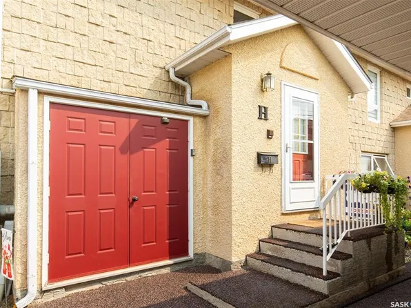UNIT H-279 Hochelaga STREET E, Moose Jaw, SK S6H 0N9