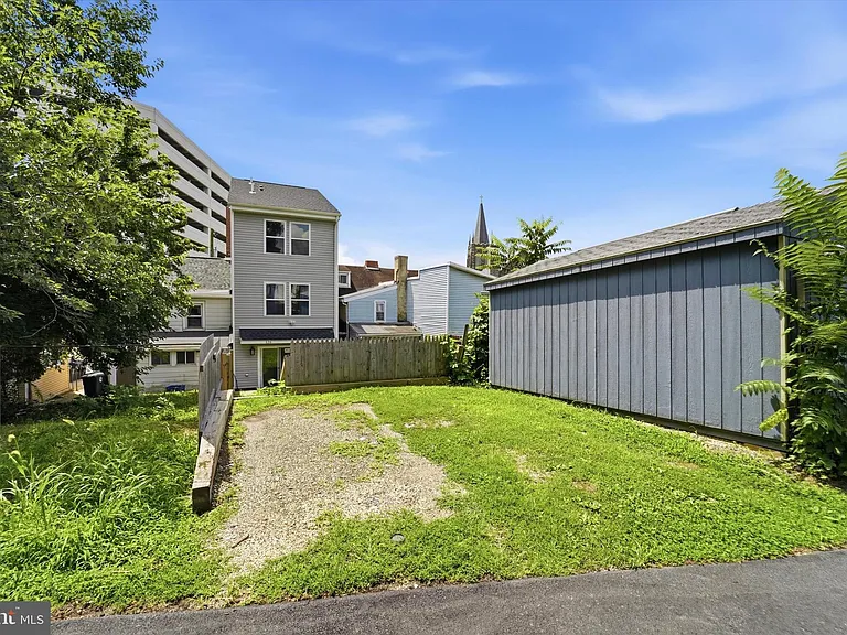 126 W Hector St — Photo 15