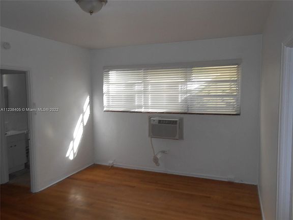 2nd image of 6950 Byron Ave APT 8