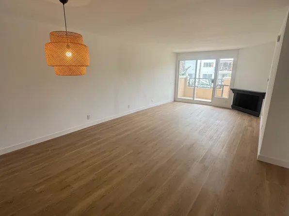 Santa Monica Sandpiper