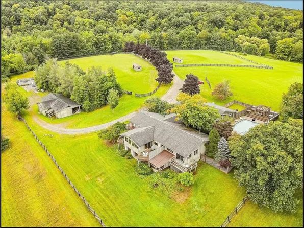 3300 Sliter Hill Rd, Naples, NY 14512
