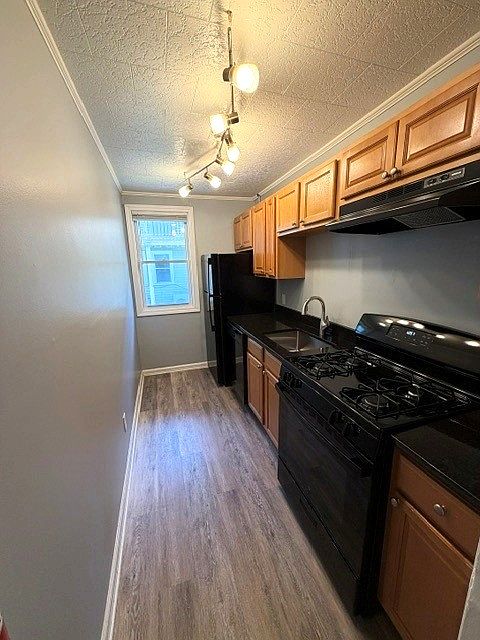 1st image of 106 Margaret St APT B
