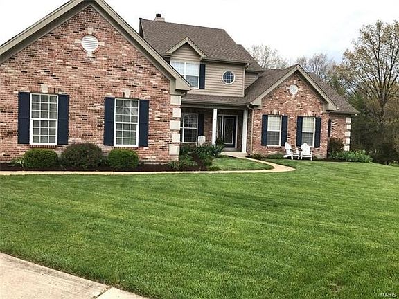 Stunning custom build home is a private resort for your family!