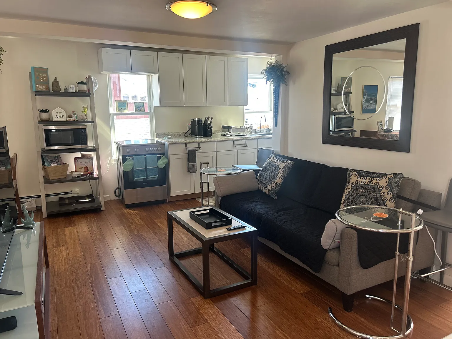 2 bed, 800 sqft, $2,950 — Photo 3