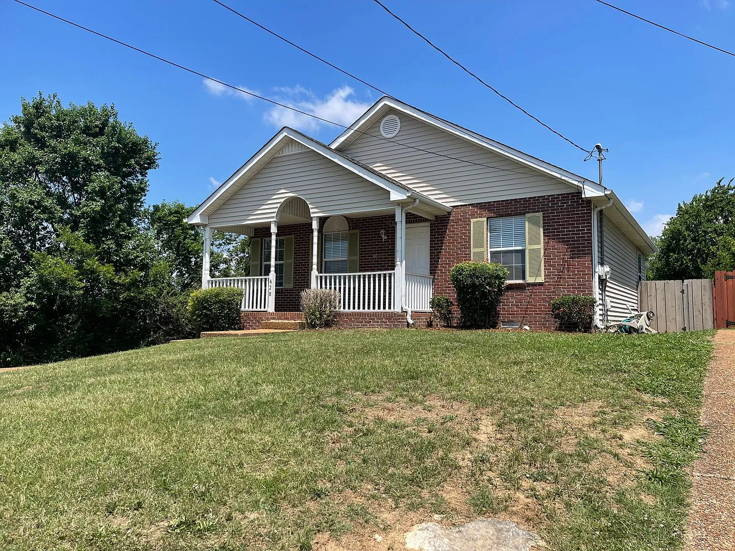 Single Family Home West Nashville Croleywood — Photo 2