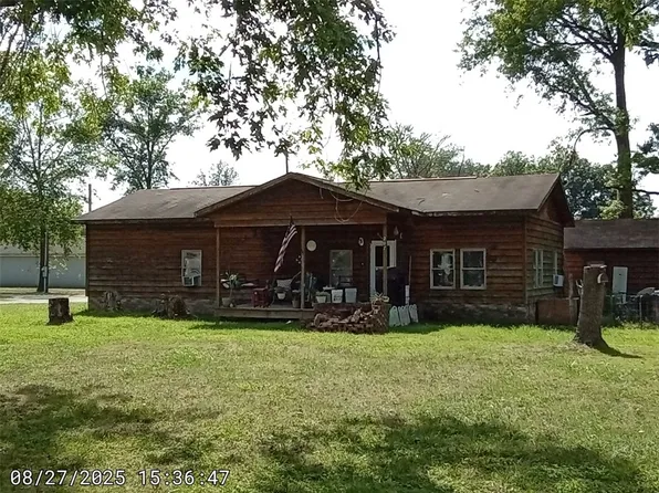 207 E 13th St, Junction City, IL 62882