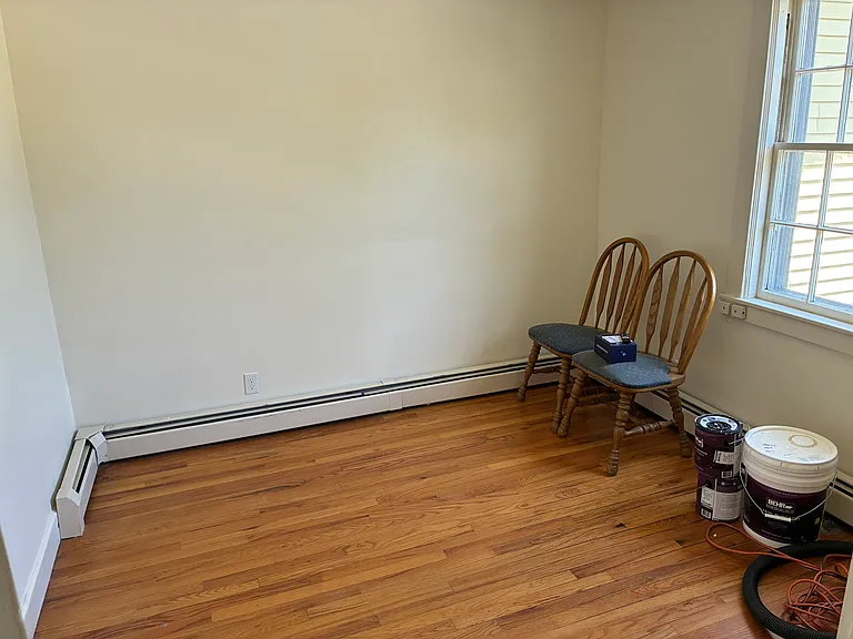 118 N Main St — Photo 5