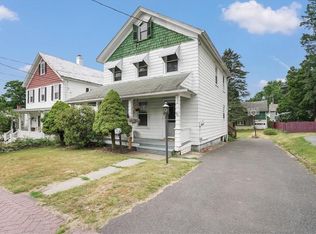 14 Howe St, Warwick, NY 10990