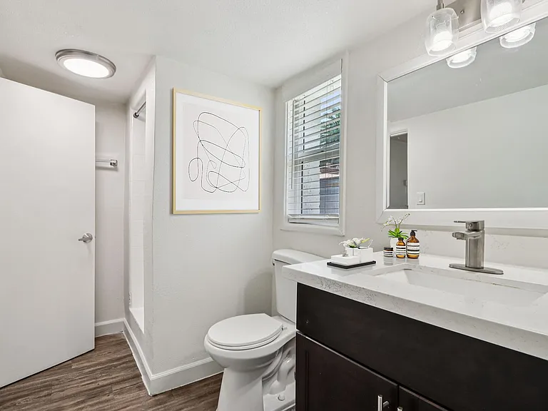 The Wexler Apartments — Photo 38