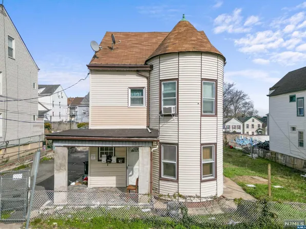19-23 Martin St, Paterson, NJ 07501