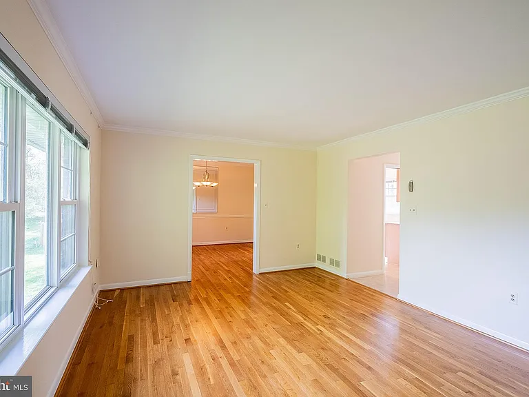 6608 Fairlawn Dr — Photo 10