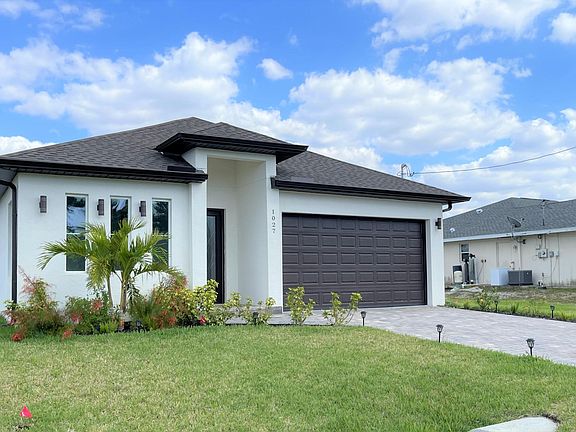 4th image of 1027 NE 10th Pl