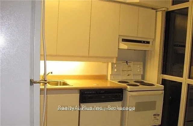 2 bed, $2,950 — Photo 4