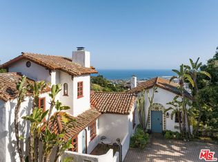 1121 Las Alturas Rd, Santa Barbara, CA 93103
