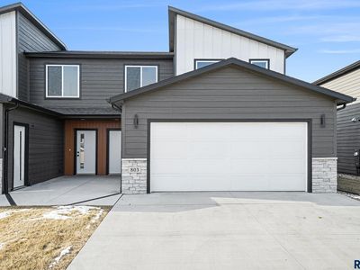 803 N Marquette Pl, Sioux Falls, SD, 57110