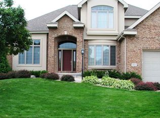 9801 Fallen Leaf Dr, Middleton, WI 53562