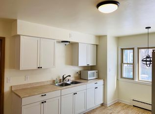 4466 S Whitnall Ave, Saint Francis, WI 53235