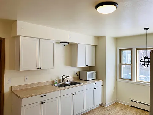4466 S Whitnall Ave Photo 1
