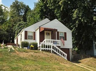 2666 Winchester Dr, Pittsburgh, PA
