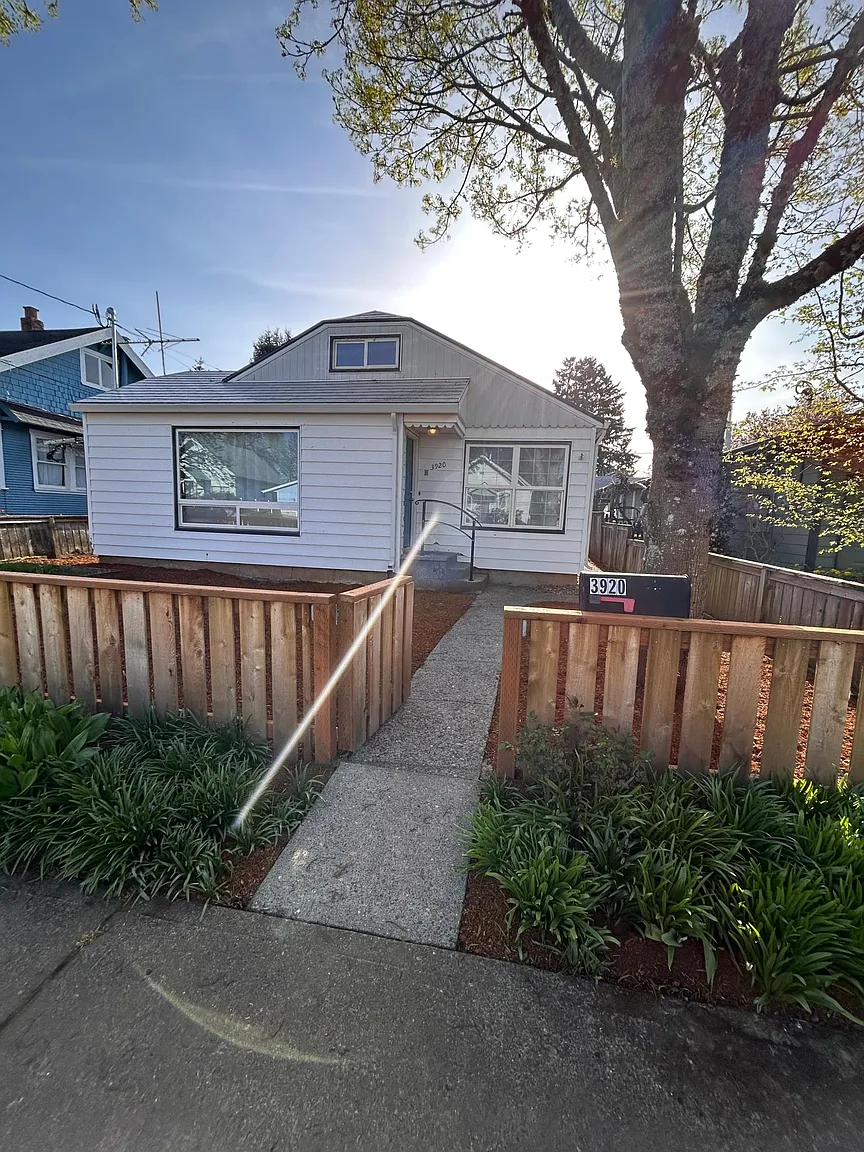 3920 SE 71st Ave