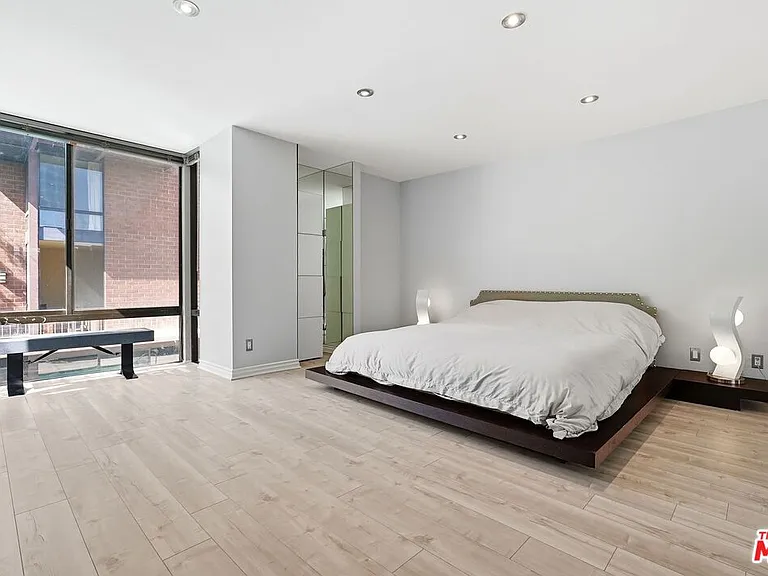 1033 Carol Dr #T16 — Photo 10