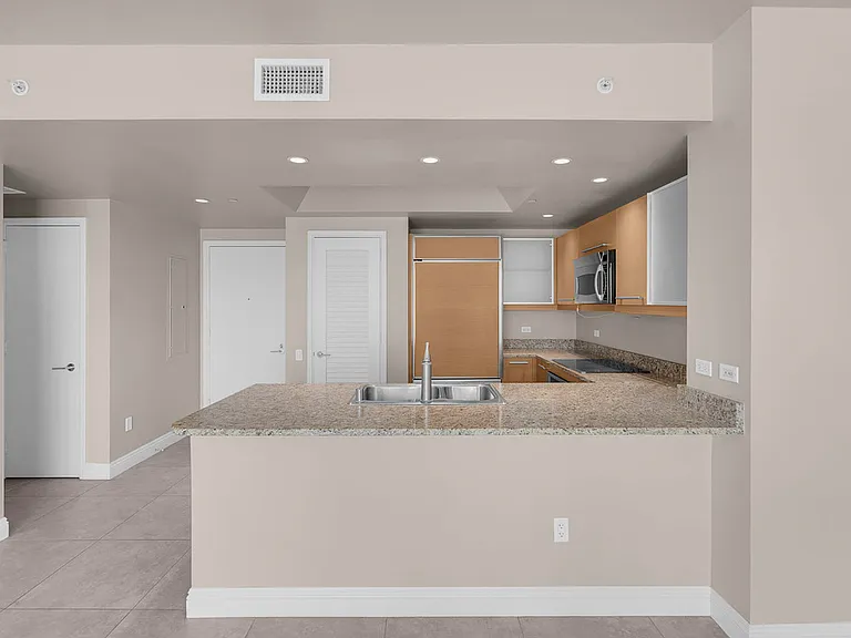 222 Karen Ave #15 — Photo 6