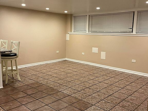 3rd image of 5324 W Parker Ave