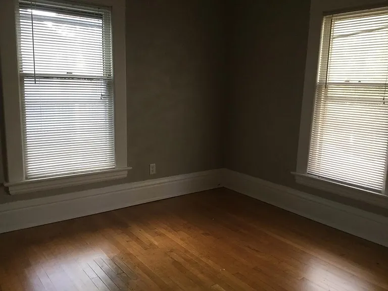419 Pleasant St SE #2 — Photo 21